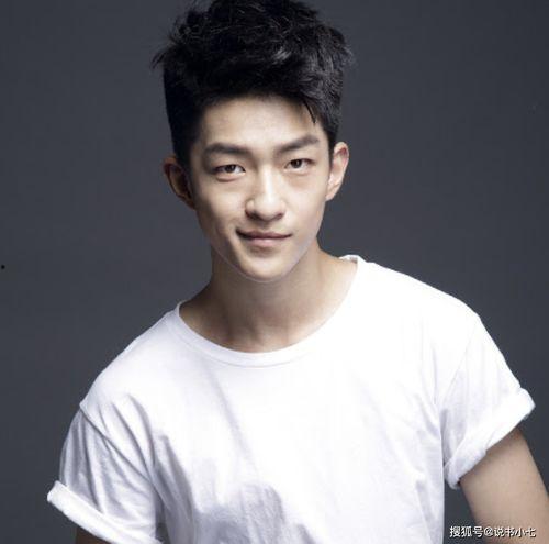 专门讲娱乐圈吃瓜的博主